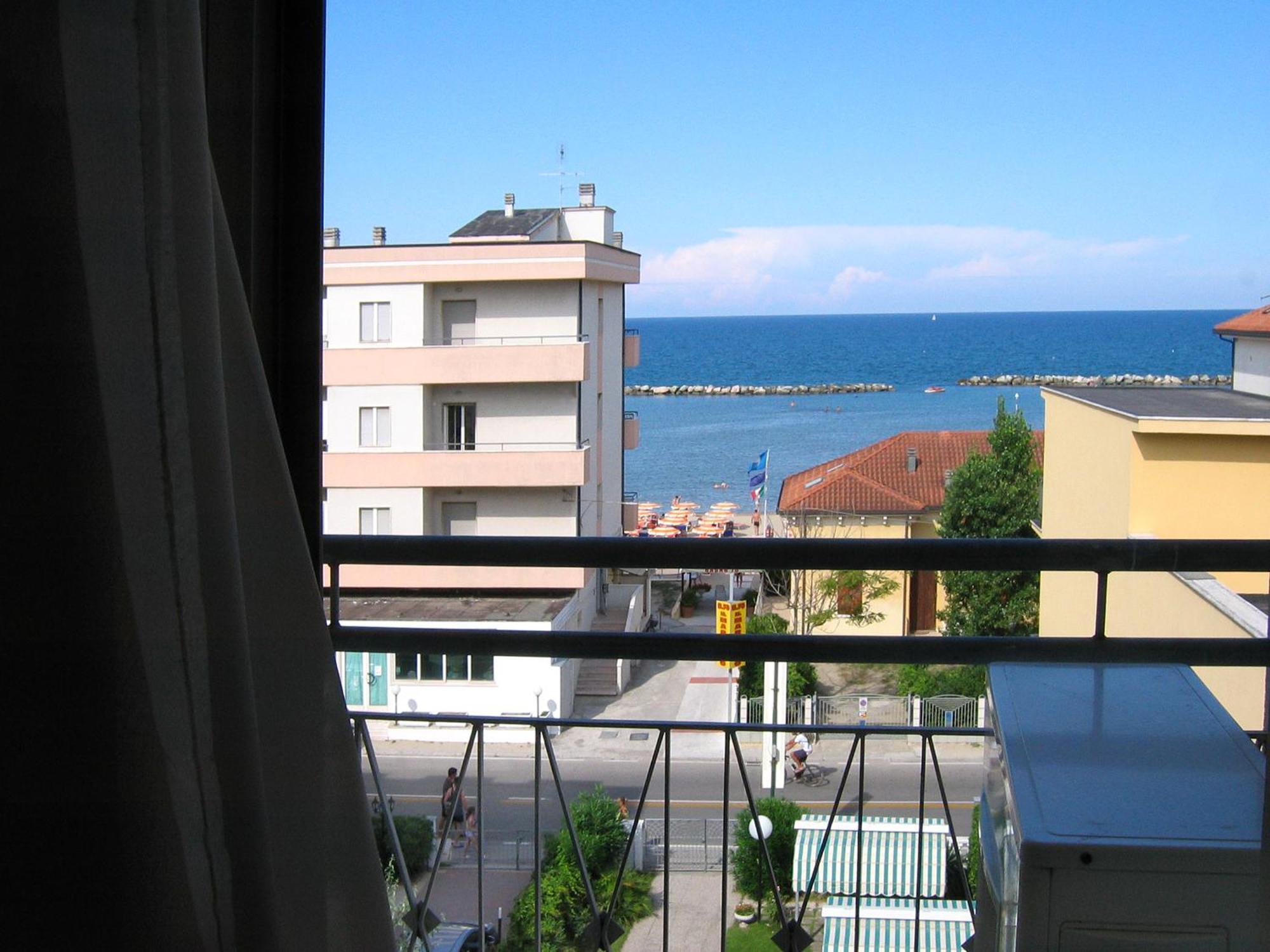 Hotel Olimpia Bellaria-Igea Marina Exterior foto